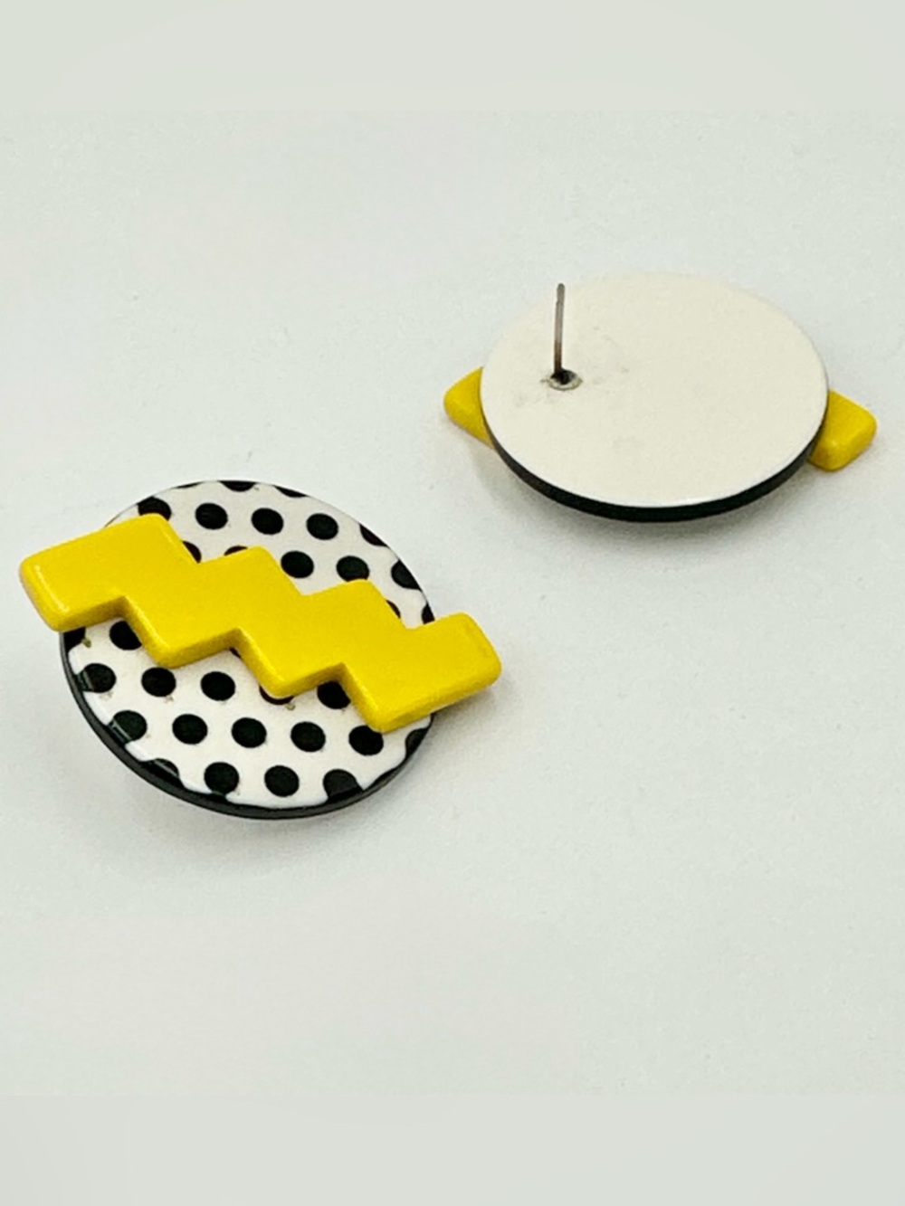 80s Colorblock Polka Dot Post Stud Earrings - Picture 3 of 4